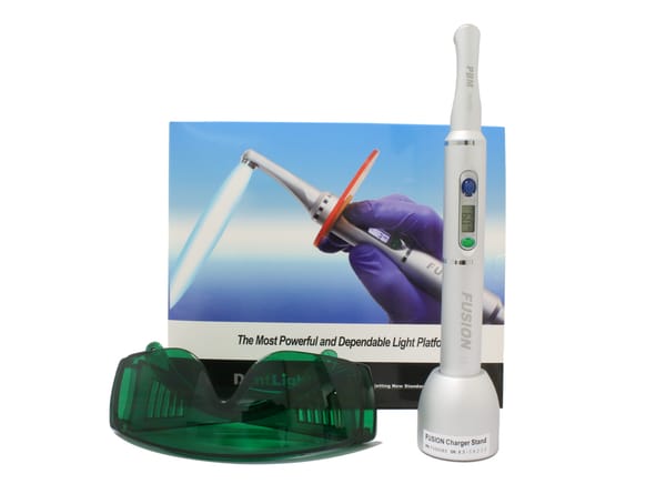 FUSION PBM - DentLight Lampe de thérapie laser froid sans fil haute puissance