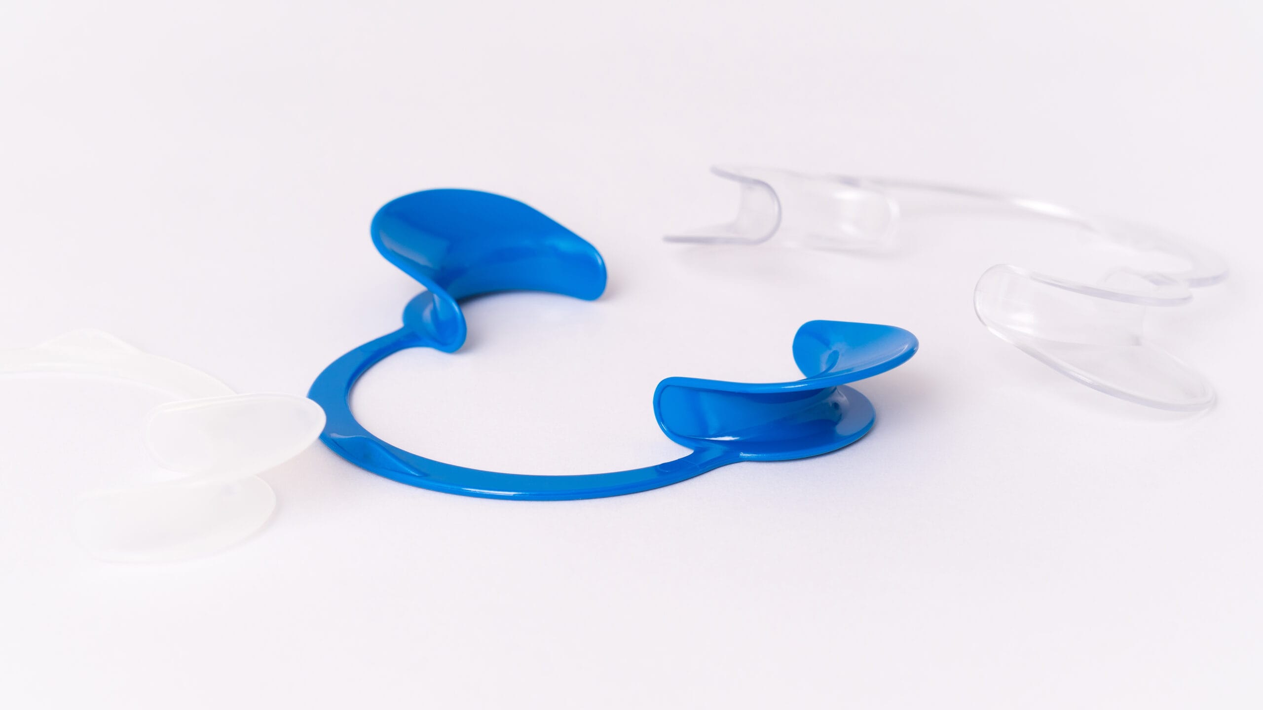 Cheek Retractor