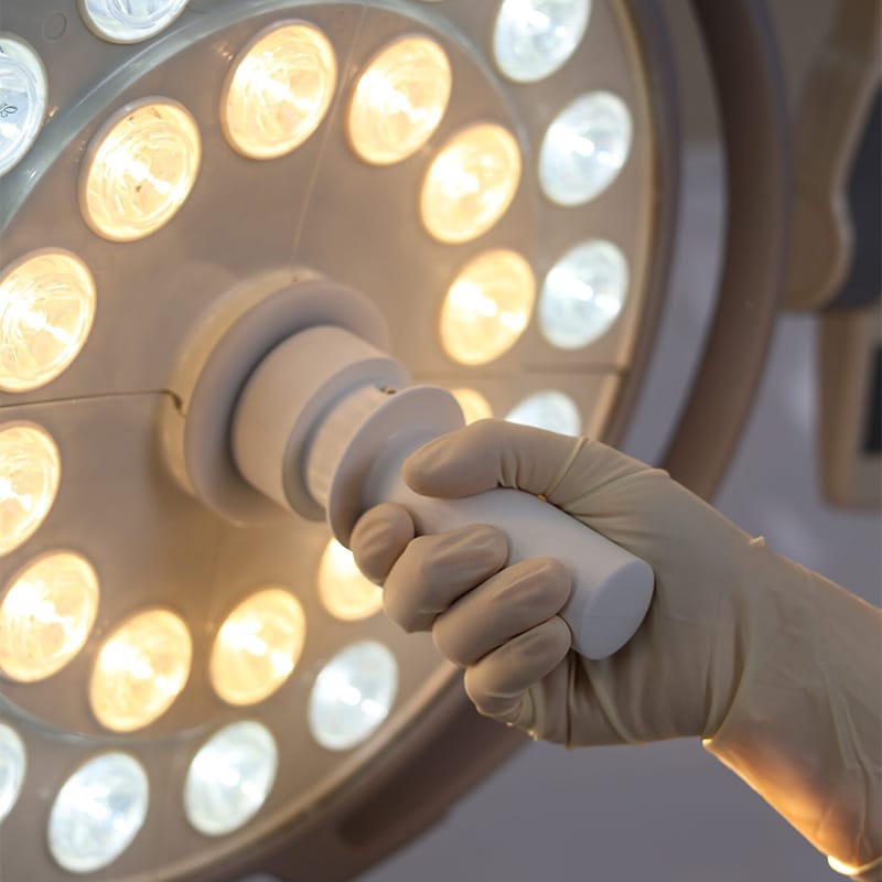 Scialytique plafonnier 2 têtes avec caméra (sans moniteur) LD20.52S – Inspital Medical Technology GmbH, Behandlungseinheiten