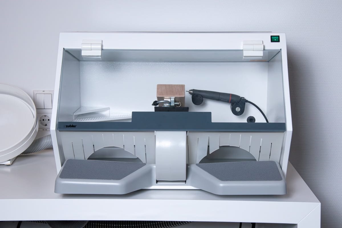 Arbeitsvorbereitungsbox AV 1000 825/311 – Zubler Gerätebau