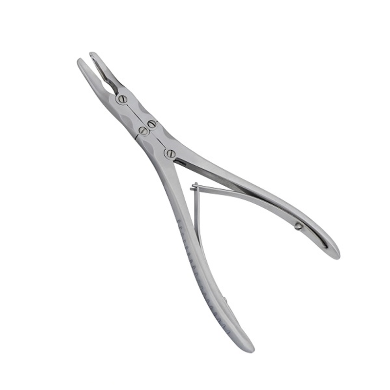 Precision Cuts: 2.5mm Curved Beyer Bone Rongeurs, 18cm Length