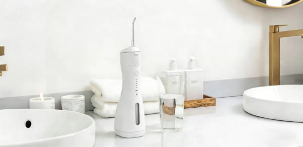 Water flosser