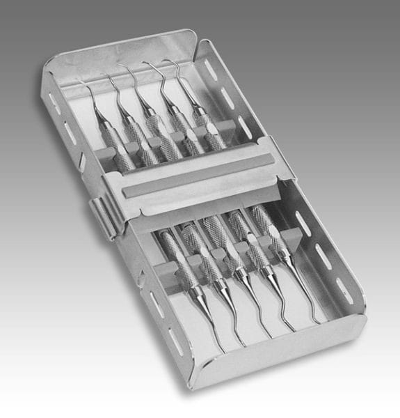 HWM 100-05, Instrumenten-Halterung