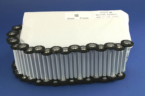 Miniaturbürsten mit Handstück, Borste schwarz, Ø 17 mm, 111/17 mm H, 100 Stück MBH 11 109